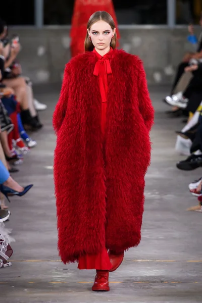 Look 4